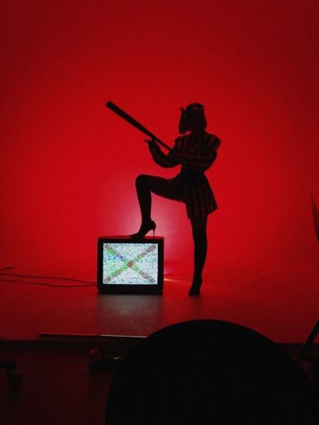 Эксклюзив PEOPLETALK: как снимался клип Риты Дакоты и Кати Ковской на песню «#ФИОЛЕТ»?