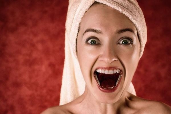 Ученые объяснили, почему смех может быть опасен для жизни